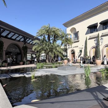 Ralph's Coffee - Koi pond - Coffee & Tea Near Me - Newport Beach, California Ralph's Coffee - Koi pond - Coffee & Tea Near Me - Newport Beach, California