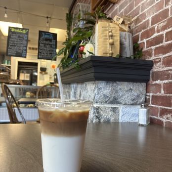 Cafe 19 - Coffee & Tea Near Me - Englewood, Ohio