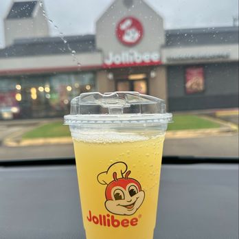 Jollibee - Pineapple Quencher - Fast Food Near Me - Dallas, Texas Jollibee - Pineapple Quencher - Fast Food Near Me - Dallas, Texas