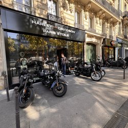 Harley Davidson - Front
