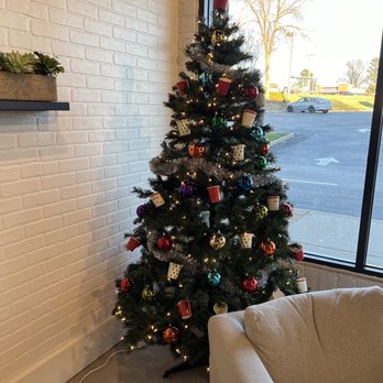 Gateway Coffee - a decorated christmas tree in a coffee shop - Coffee & Tea Near Me - Creve Coeur, Missouri Gateway Coffee - a decorated christmas tree in a coffee shop - Coffee & Tea Near Me - Creve Coeur, Missouri