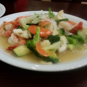 Pho Mi T&T - shrimp with mixed vegetables - Vietnamese Near Me - Burlington, Ontario
