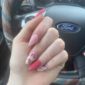 Sparkle Nails Plus - Acrylic nails! - Nail Salons Near Me - Milwaukee, Wisconsin