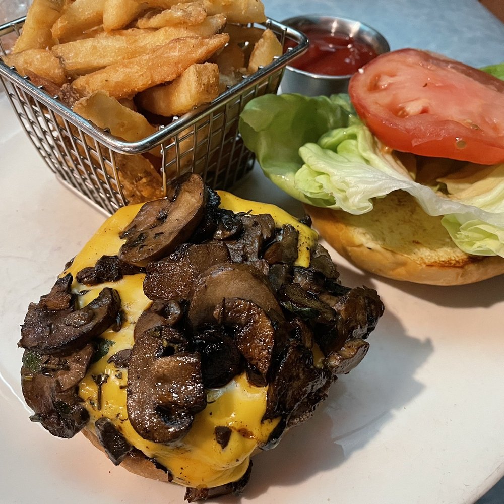 Deck 84 - Oz . Special Blend Burger - New American Near Me - Delray Beach, Florida