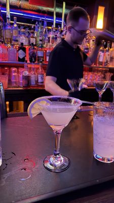 Blondie's Bar by null