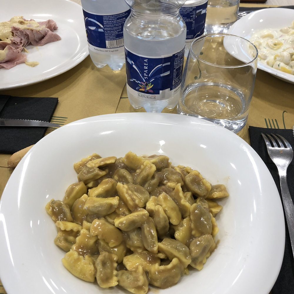 Corino - Agnolotti (traditional Piedmontese stuffed pasta) con sugo d'arrosto (roast beef gravy) - Pasta Shops Near Me - Bra, CN