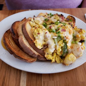 Lucky's Cafe - Coffee & Tea Near Me - Cleveland, Ohio