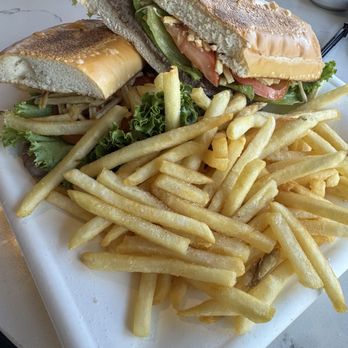 CAO Bakery & Cafe - Pan con bistec. Fresh but not well seasoned. - Cuban Near Me - Hallandale, Florida