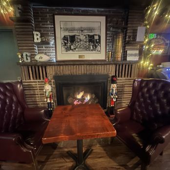 Flats Beer Garden - Fireplace inside - Beer Bar Near Me - Golden, Colorado Flats Beer Garden - Fireplace inside - Beer Bar Near Me - Golden, Colorado