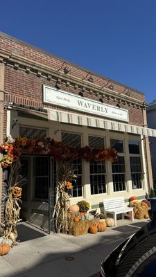 Waverly Kitchen & Bar Charlestown by null