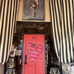 The Loving Room - Entrance