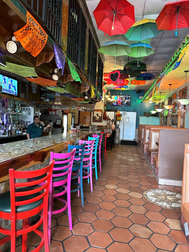 El Mariachi Mexican Bar & Grill