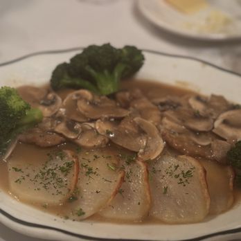 Monastery Restaurant - Escalope De Veau Aux Champignons - Modern European Near Me - Norfolk, Virginia Monastery Restaurant - Escalope De Veau Aux Champignons - Modern European Near Me - Norfolk, Virginia
