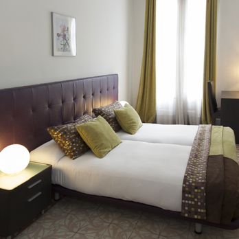 Hostal Goya - Superior Double Room - Hostels Near Me - Barcelona, B
