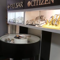 Ambiance Jewelers - Watch display