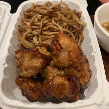 Szechuwan Garden - Combo A Orange Chicken and Chow Mein Soft Noodles - Chinese Near Me - Newbury Park, California Szechuwan Garden - Combo A Orange Chicken and Chow Mein Soft Noodles - Chinese Near Me - Newbury Park, California