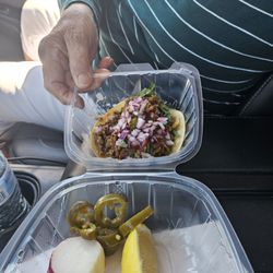 Allie’s Catering - Asada taco