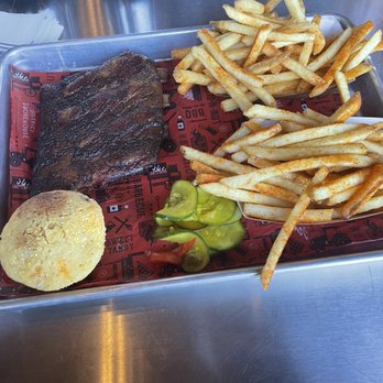 District Smokehouse - Food - Barbeque Near Me - Savannah, Georgia District Smokehouse - Food - Barbeque Near Me - Savannah, Georgia