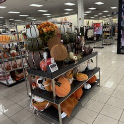 Kohl's - Halloween decors