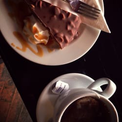 Mint Tea & Almond Cake.