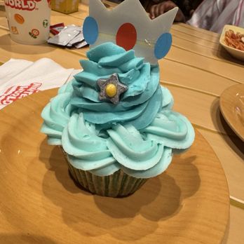 Toadstool Cafe - Rosalina Cupcake - Cafes Near Me - Universal City, California