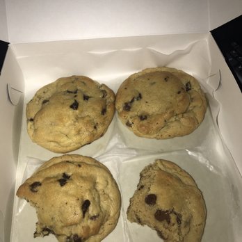 Chunk Cookies - Omgosh these are amazing - Desserts Near Me - Gilbert, Arizona Chunk Cookies - Omgosh these are amazing - Desserts Near Me - Gilbert, Arizona