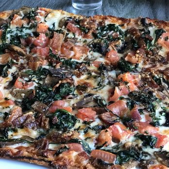 The Sea Note Lounge - Delicious flat bread daily special - Sports Bars Near Me - Yachats, Oregon The Sea Note Lounge - Delicious flat bread daily special - Sports Bars Near Me - Yachats, Oregon