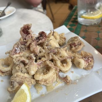 Bodega La Peninsular - Calamares ala andaluza - Tapas Bars Near Me - Barcelona, B Bodega La Peninsular - Calamares ala andaluza - Tapas Bars Near Me - Barcelona, B
