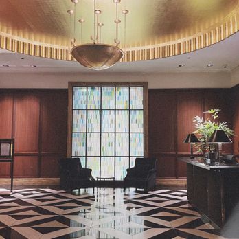 Z Bar - The Peninsula Hotel Lobby (Chicago, IL) - Lounges Near Me - Chicago, Illinois