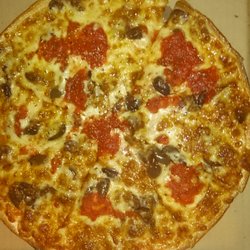 Crown Pizza & Ribs - Pizza