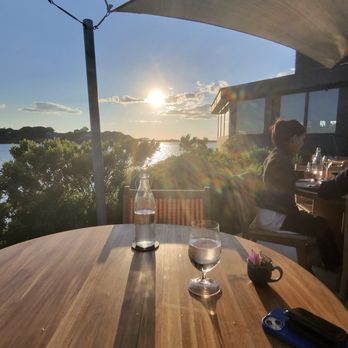 Mavericks Montauk - Steakhouses Near Me - Montauk, New York