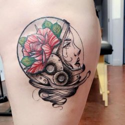 Three Moons Body Shop