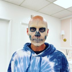 Glow Makeup Academy - Skull