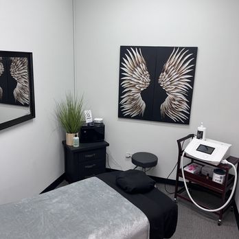 Arctic Medical Center and Spa - CryoSkin Treatment room - Weight Loss Centers Near Me - Anchorage, Alaska Arctic Medical Center and Spa - CryoSkin Treatment room - Weight Loss Centers Near Me - Anchorage, Alaska