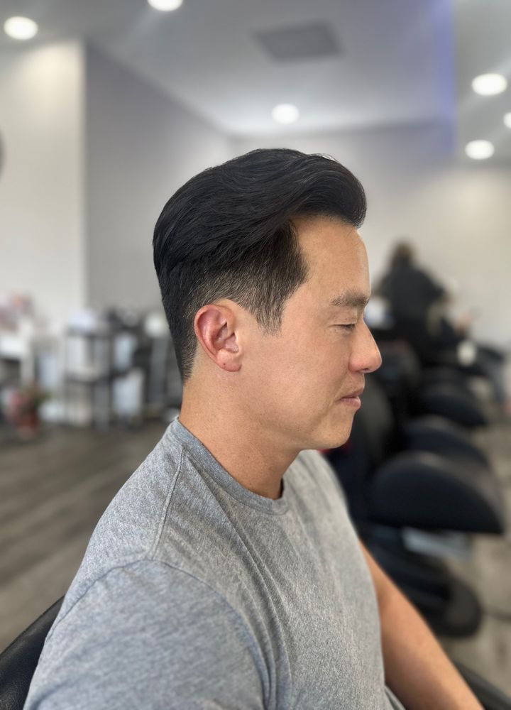 Men’s Hair By Chloe Logo