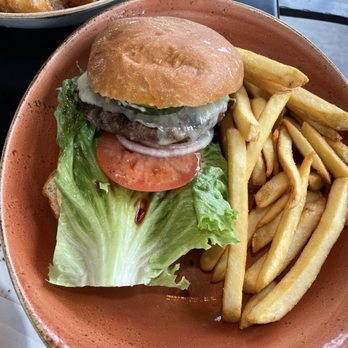 Golden Gate Bistro - 1/2 lb. Cheeseburger - Breakfast & Brunch Near Me - Richmond, California