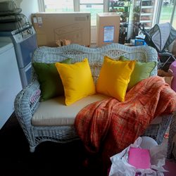 Colonial Upholstery and Design - We love patio furniture!