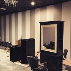 The Looking Glass Salon and Blowdry Bar - It's getting there!