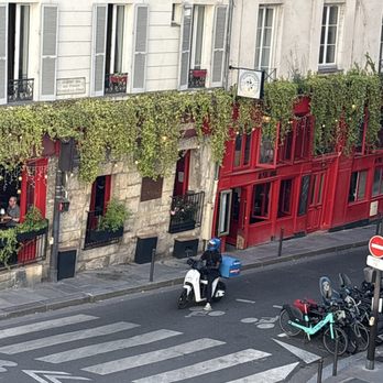 Au Père Louis - Wine Bars Near Me - Paris, 75