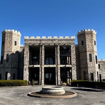 The Kentucky Castle - Hotels Near Me - Versailles, Kentucky The Kentucky Castle - Hotels Near Me - Versailles, Kentucky