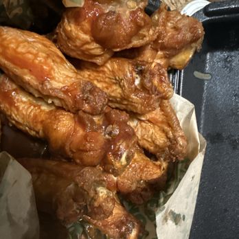 Wingstop - Dry mango habanero wings , I paid for sauce not dry rub - Chicken Wings Near Me - Corona, California
