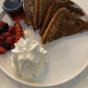 MID KITCHEN - Classic French Toast - Breakfast & Brunch Near Me - Evanston, Illinois