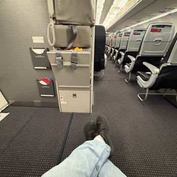 American Airlines - Awesome seat. Score! - Airlines Near Me - Austin, Texas American Airlines - Awesome seat. Score! - Airlines Near Me - Austin, Texas