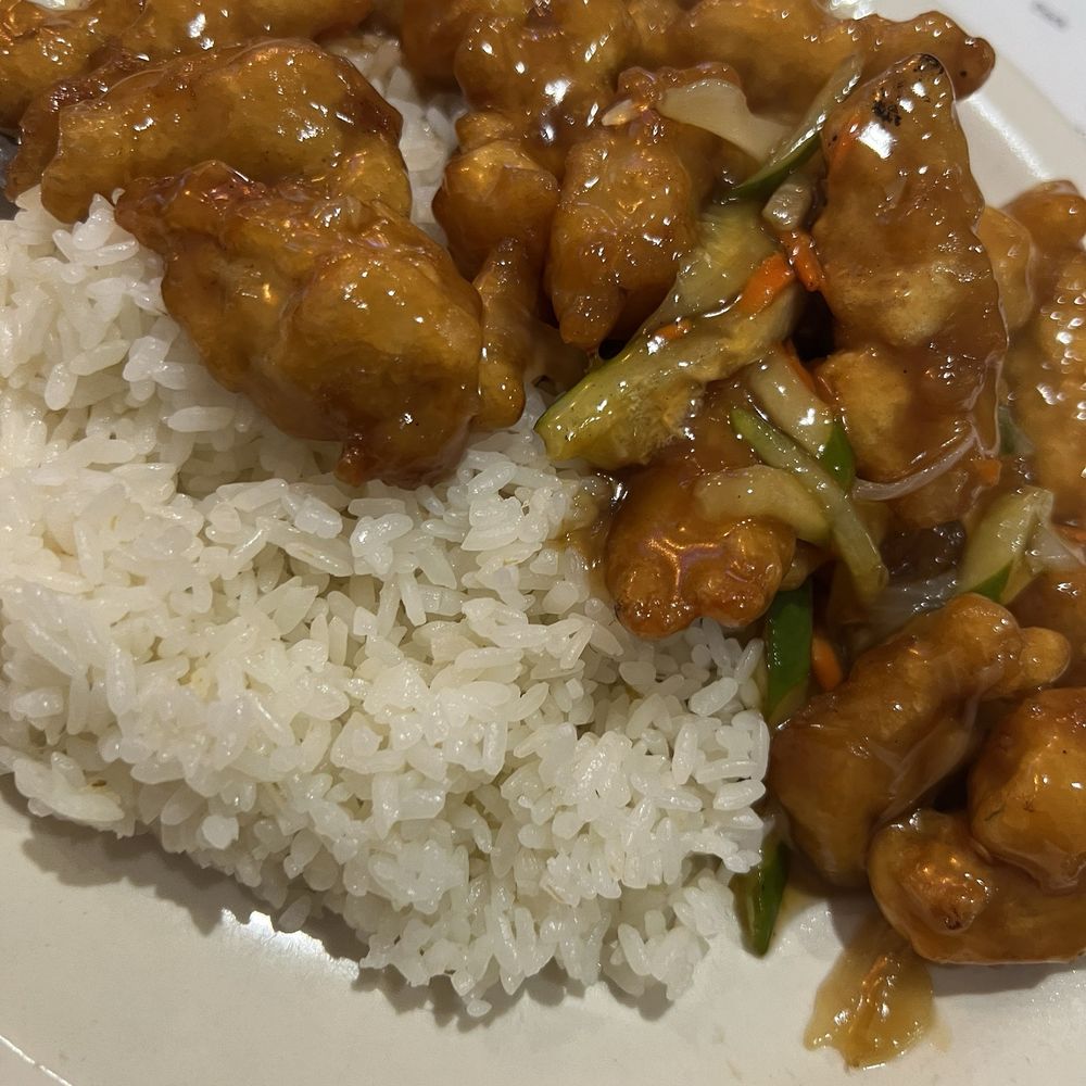 The Mandarin Restaurant - Sweet sour pork - Chinese Near Me - Honolulu, Hawaii The Mandarin Restaurant - Sweet sour pork - Chinese Near Me - Honolulu, Hawaii