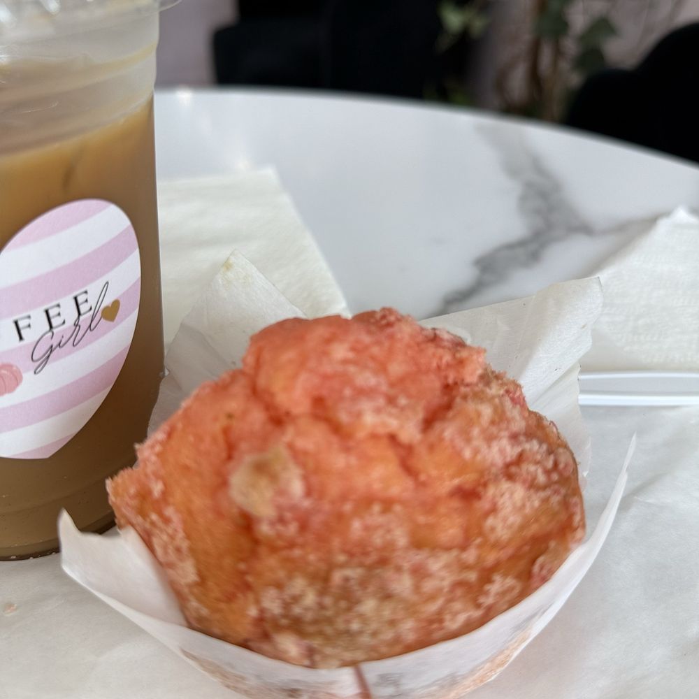 Coffee Girl - Strawberry muffin - Coffee & Tea Near Me - Hilo, Hawaii