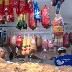 Pasticceria Bloise - Grande variedade de frios, eles cortam bem fininho