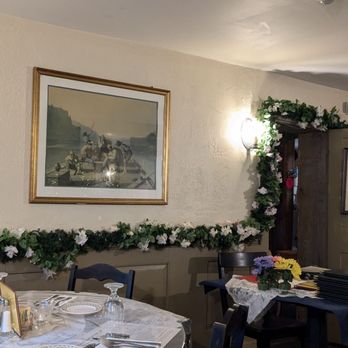 The New Boston Inn - Hotels Near Me - Sandisfield, Massachusetts