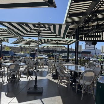 Flower Child - Patio dining area - Salad Near Me - Henderson, Nevada