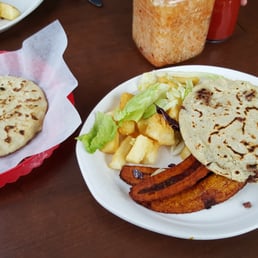 Vegetarian Papusa Platter Vegetarian Papusa Platter