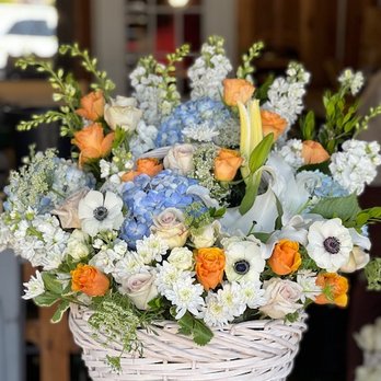 Wild Stem Co. - Custom basket arrangement - Florists Near Me - Chula Vista, California Wild Stem Co. - Custom basket arrangement - Florists Near Me - Chula Vista, California